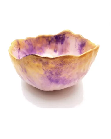 Schale Violetta aus Gips - runde Schmuckschale & Alltagsschale gold violett von vorne seitlich
