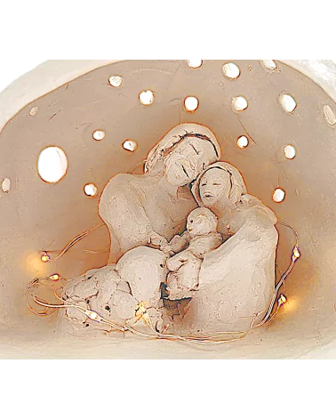 Krippe, Szene 1 mit Josef, Maria, Jesus-Kind und Schaf im Detail