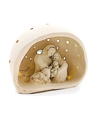 Krippe, Szene 1 mit Josef, Maria, Jesus-Kind und Schaf in Krippe leicht schräg fotografier