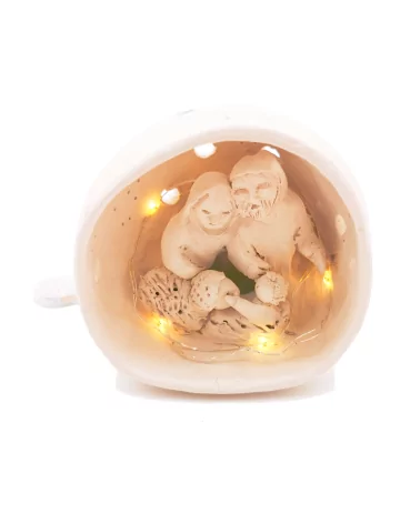 Kleine Kugel-Krippe aus Ton - Weihnachtskrippe Maria, Josef & Kind mit Lämmchen Szene 3 für Weihnachten