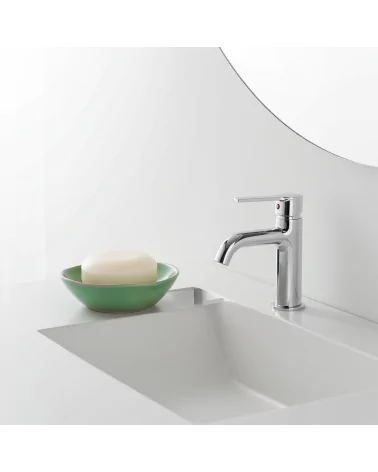 Seifenschale Ton rund mint-grün neben Lavabo