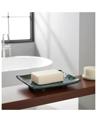 Seifenschale Ton rechteckig azur bronze vor Badwanne auf Ablage