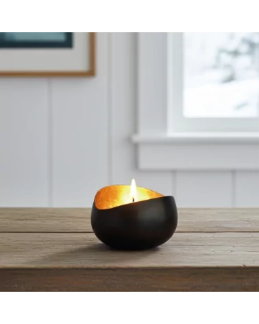 Teelicht & Goldlicht - Teelichtschale Swing bronze-gold 14 cm - im Wohnzimmer auf Tisch