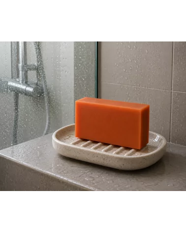 Hand- & Duschseife mit Bio-Karité-Butter vegan - Sandelholz - in Bad bei Dusche