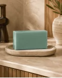 Hand- & Duschseife mit Bio-Karité-Butter vegan - Royal Patchouli - in Bad bei Dusche