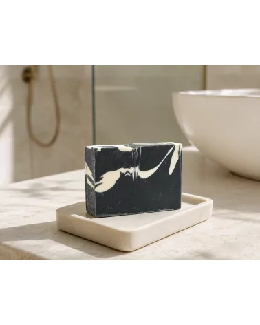 Allrounder - & Reinigungseife Gesicht & Körper mit Kohle - Naturseife Detox Soap - im Bad